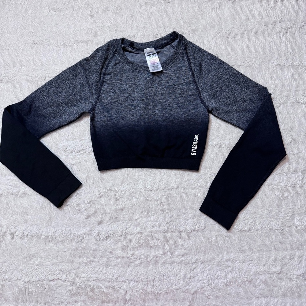 Gymshark Black Gray Ombré Long Sleeve Crop Top Size Small fitted activewear